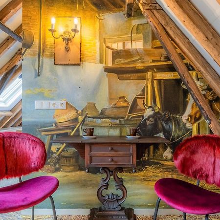 Unieke Bed En Breakfast Met Historisch Verhaal In Ferwert Ferwerd Exteriér fotografie